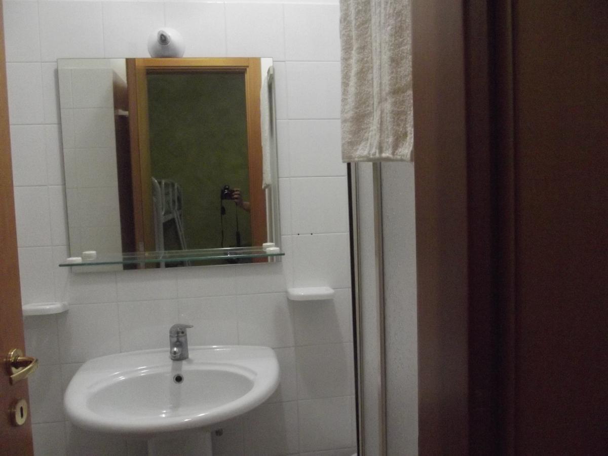 Hotel Sabbia D'Oro Pineto Kültér fotó