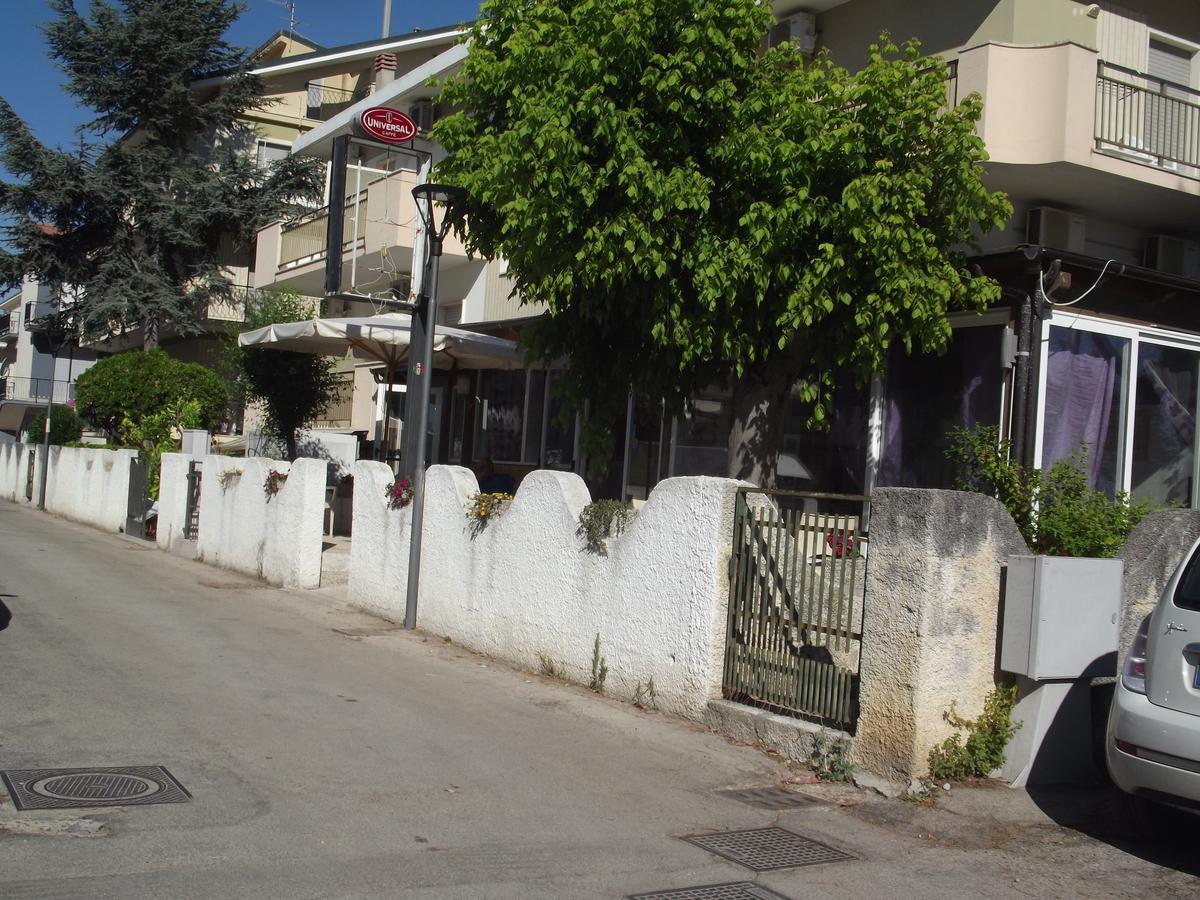 Hotel Sabbia D'Oro Pineto Kültér fotó